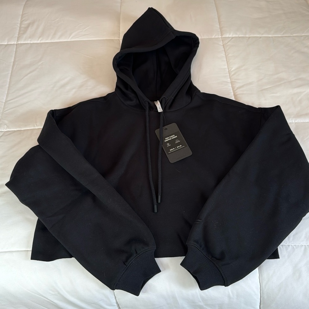 NWT Fabletics Black Cozy Fleece Cropped Hoodie